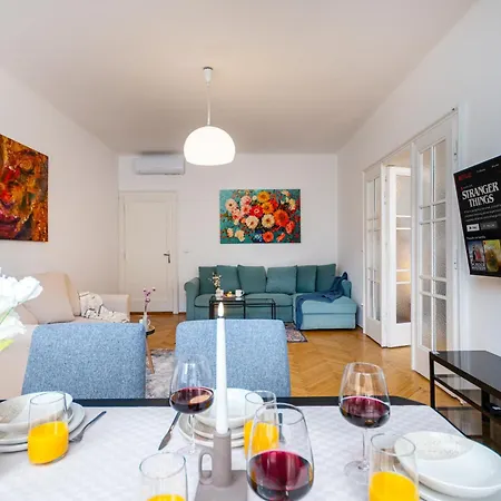 아파트 Charles Bridge Historic Centre Elegant Spacious