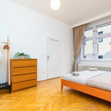 Charles Bridge Historic Centre Elegant Spacious * 프라하
