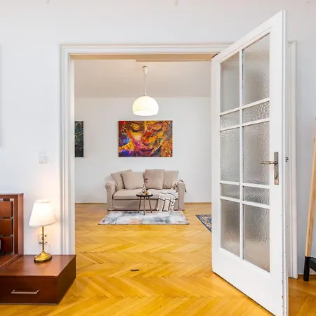 아파트 Charles Bridge Historic Centre Elegant Spacious 프라하