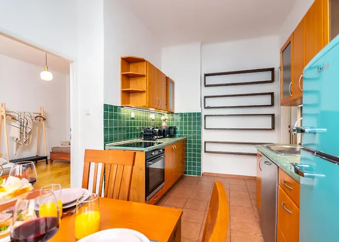 Charles Bridge Historic Centre Elegant Spacious Lejlighed *